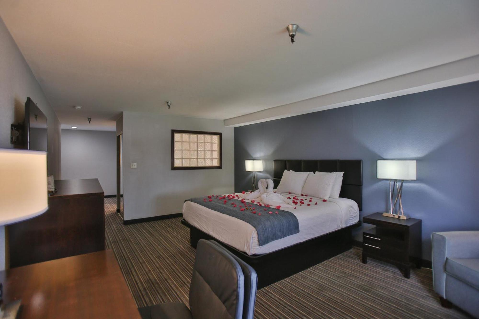 Best Western Surf City Huntington Beach Exterior photo