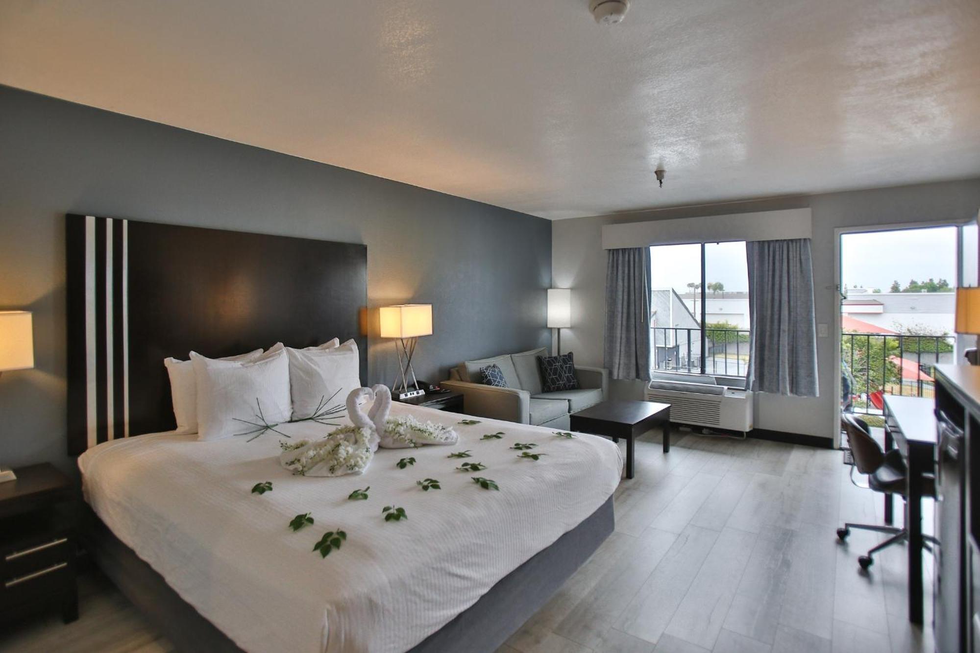 Best Western Surf City Huntington Beach Exterior photo