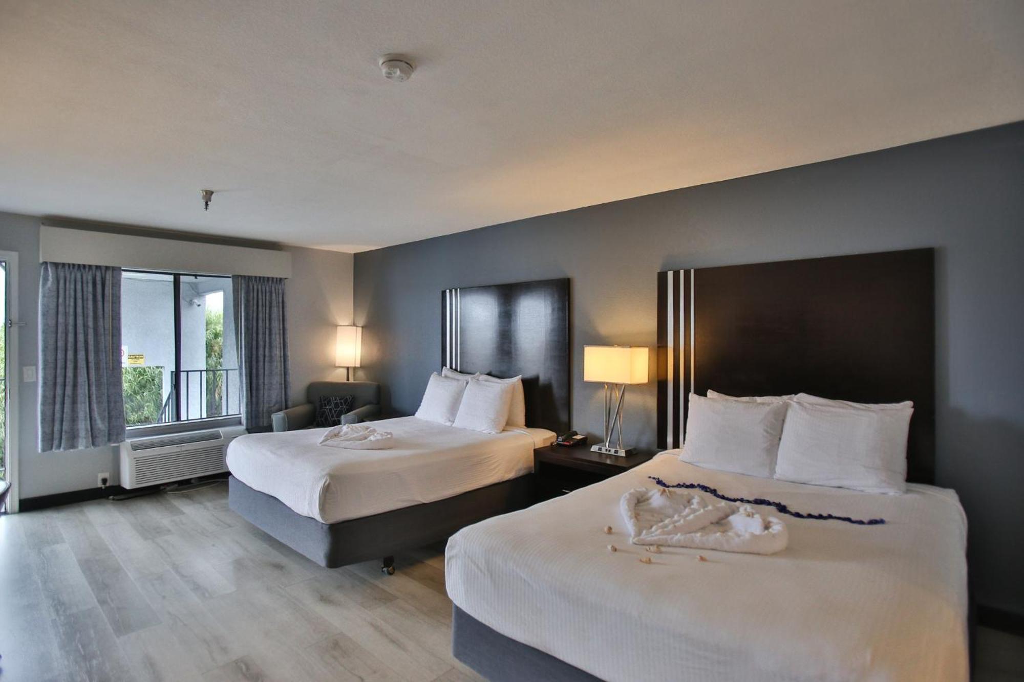 Best Western Surf City Huntington Beach Exterior photo