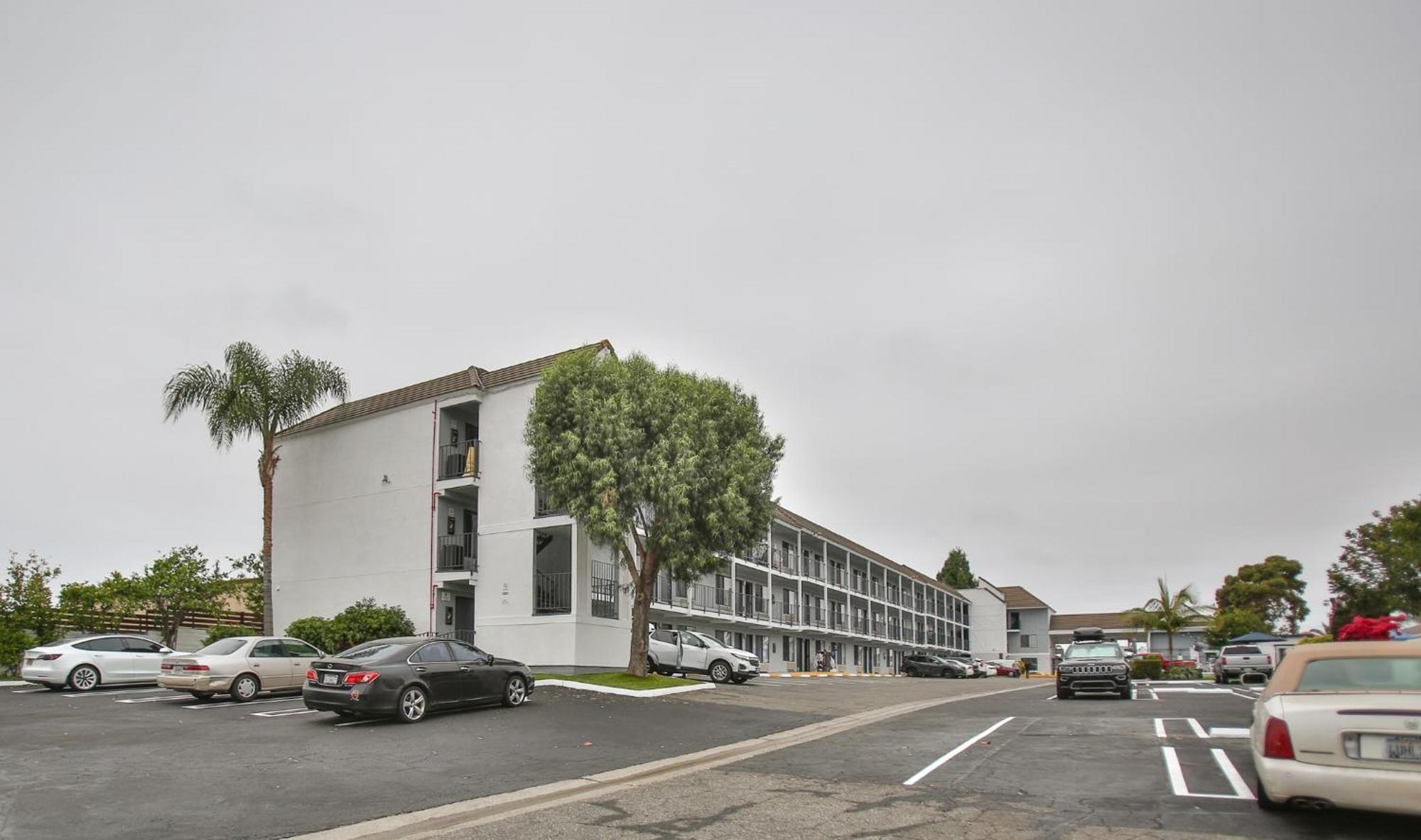 Best Western Surf City Huntington Beach Exterior photo