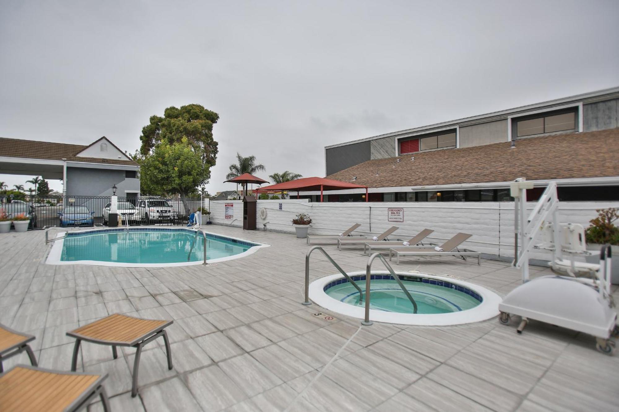 Best Western Surf City Huntington Beach Exterior photo